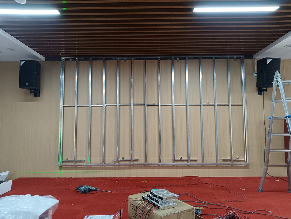 多媒體報告廳室內(nèi)顯示屏