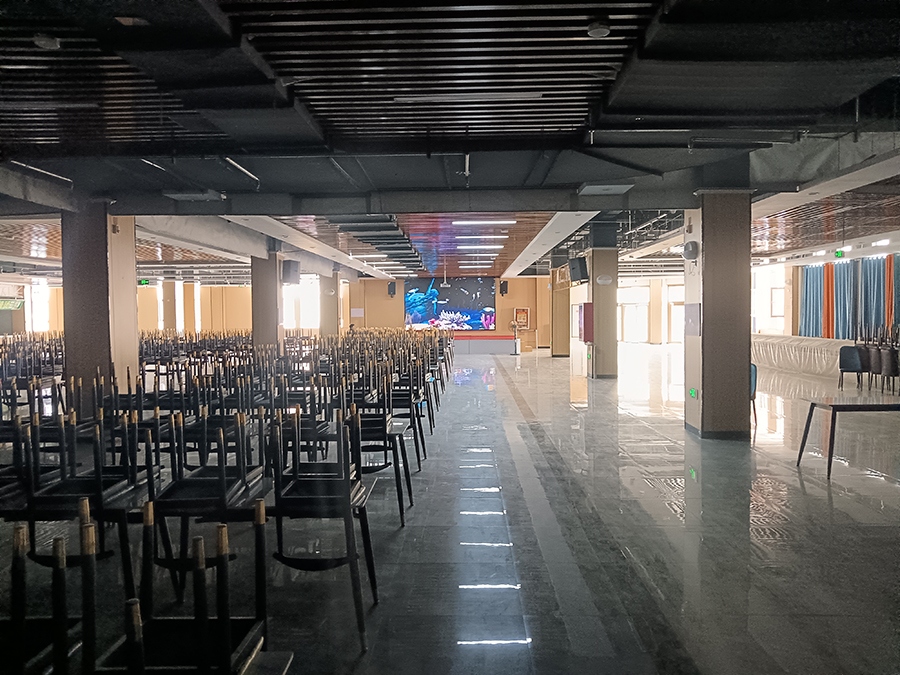 報告廳室內(nèi)顯示屏